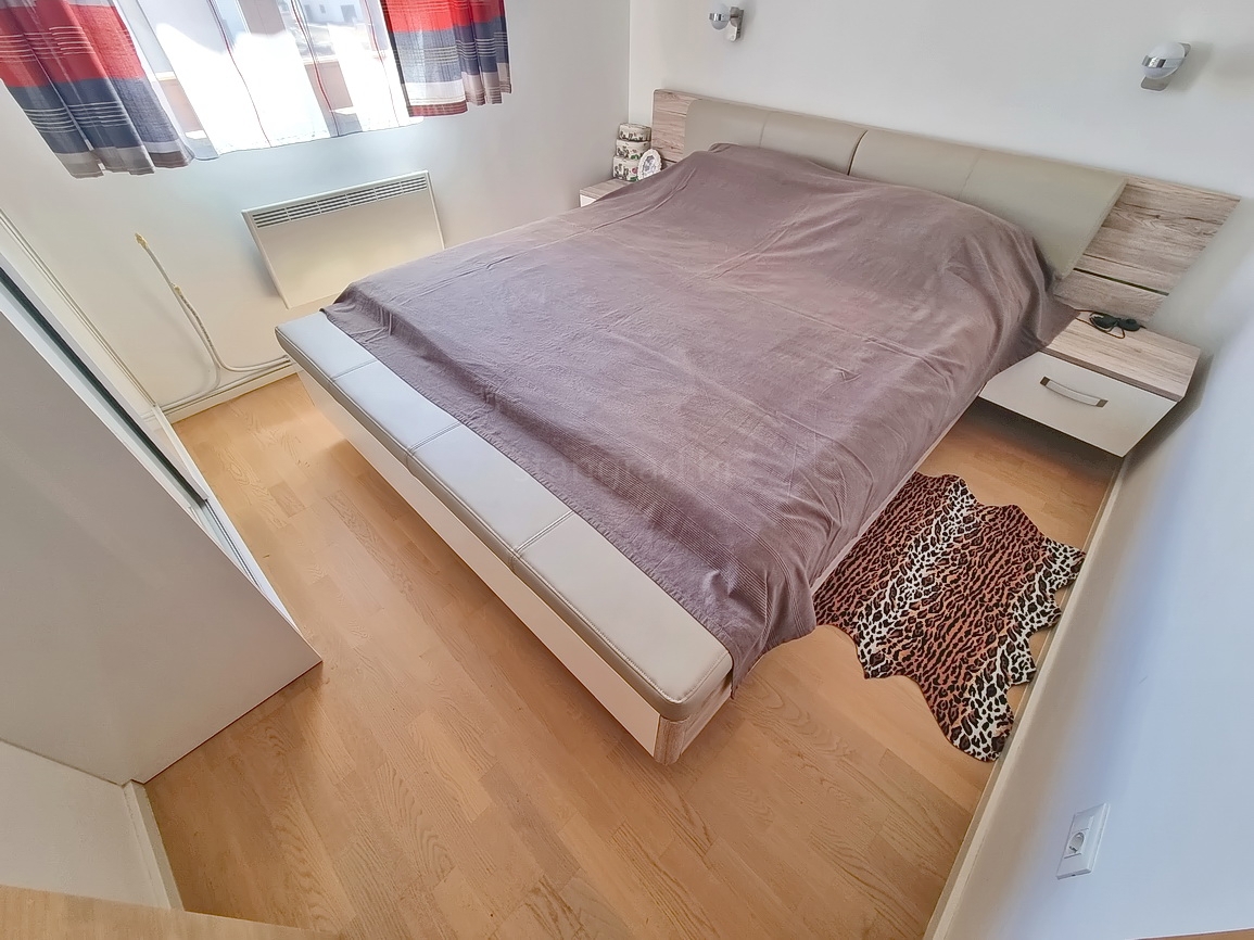 Malinska, casa bifamiliare arredata con giardino paesaggistico