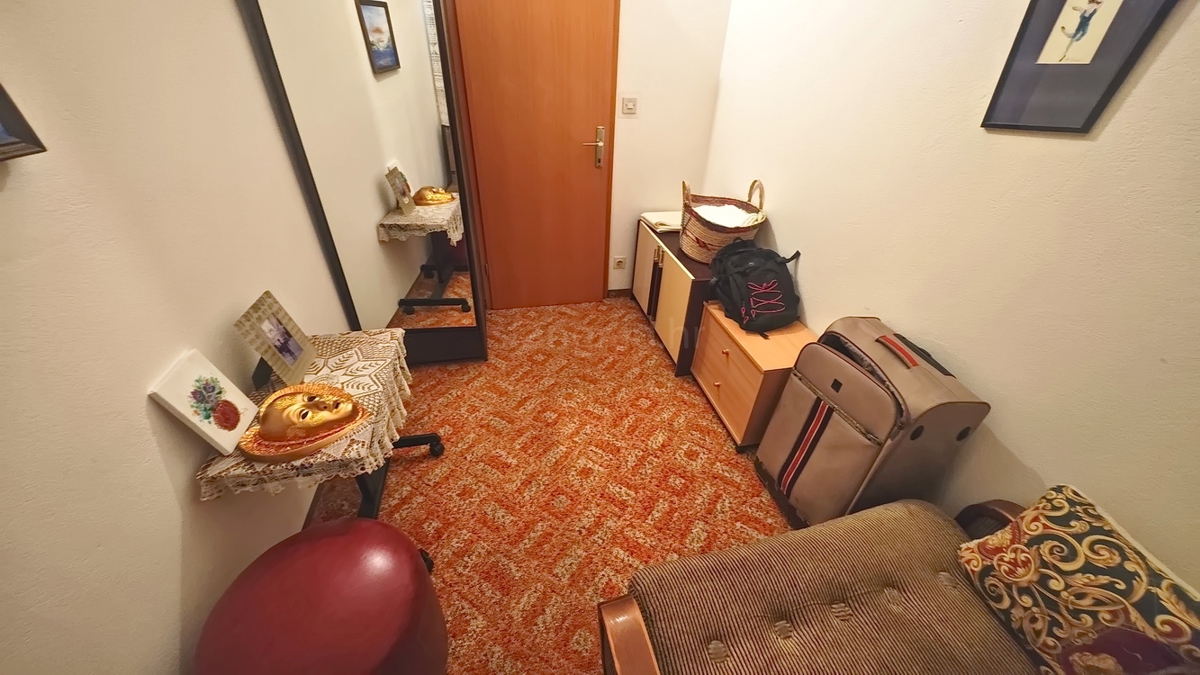 Malinska, casa indipendente con ampio giardino vicino al mare!