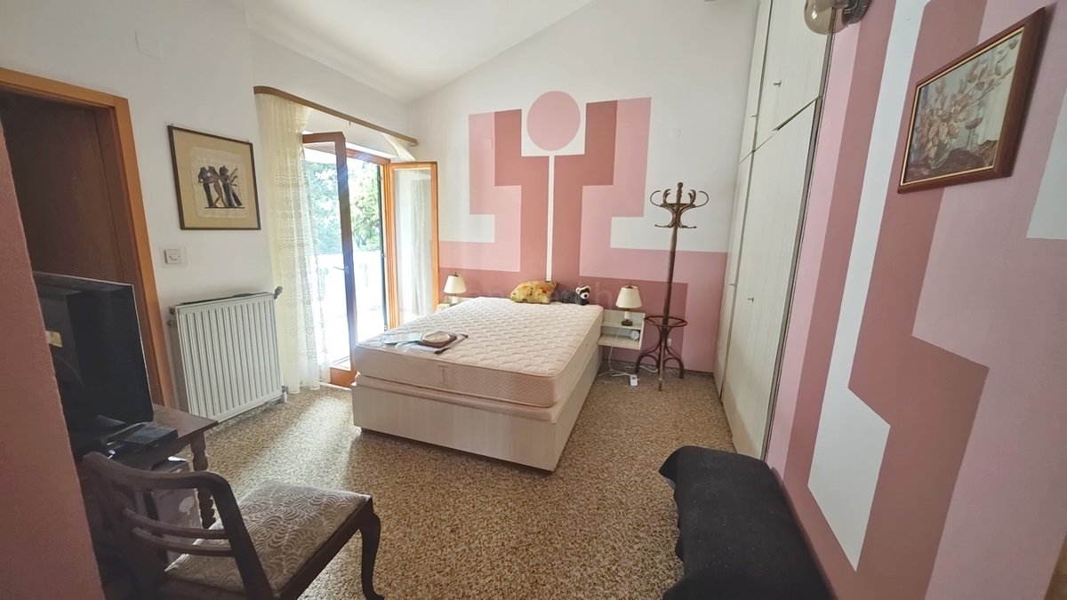 Malinska, casa indipendente con ampio giardino vicino al mare!