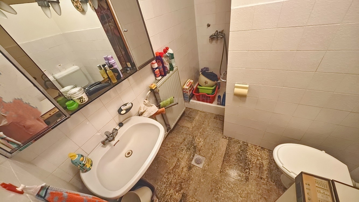 Malinska, casa indipendente con ampio giardino vicino al mare!