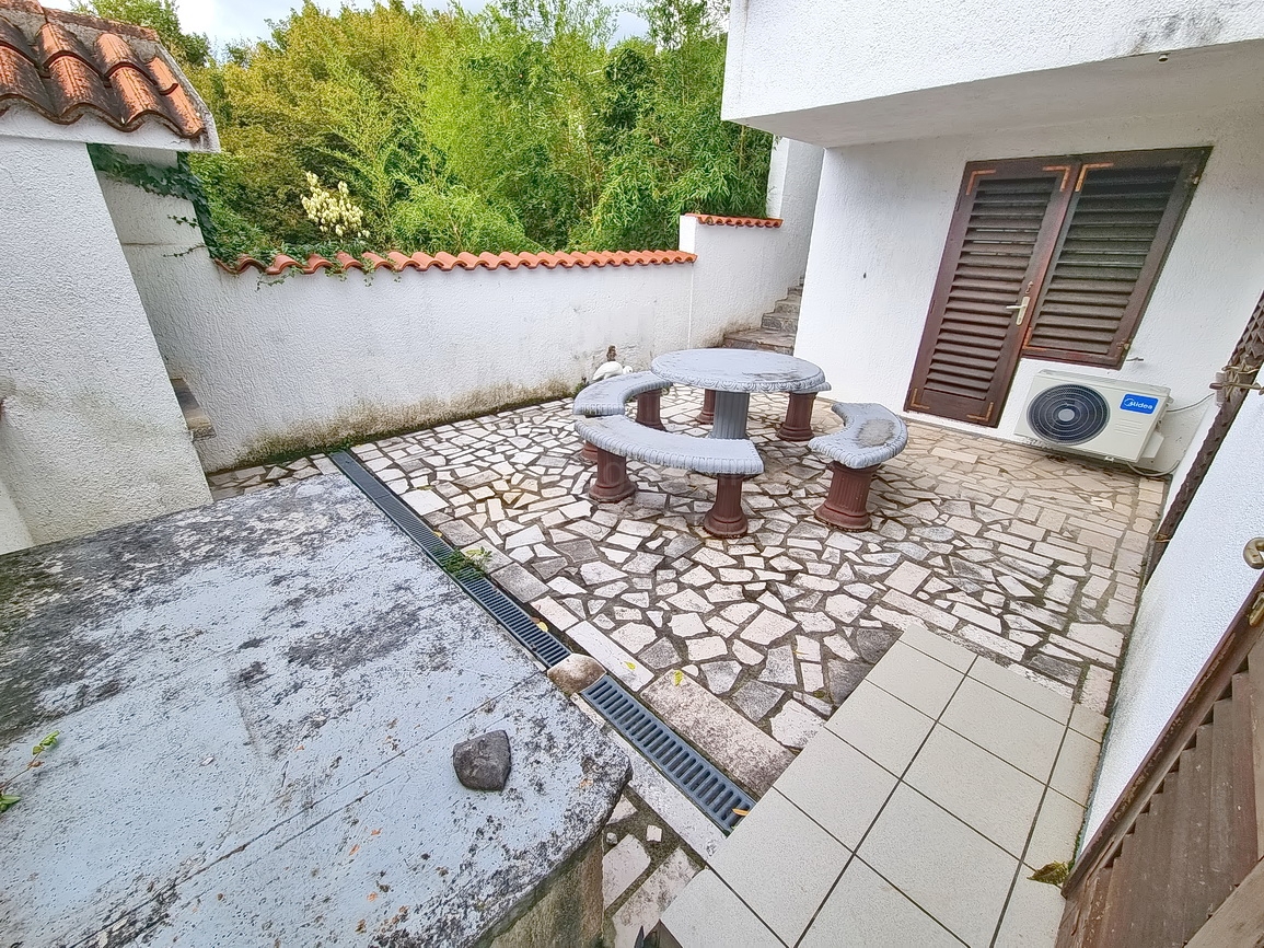 Crikvenica, appartamento con terrazza in un'ottima posizione vicino al mare!