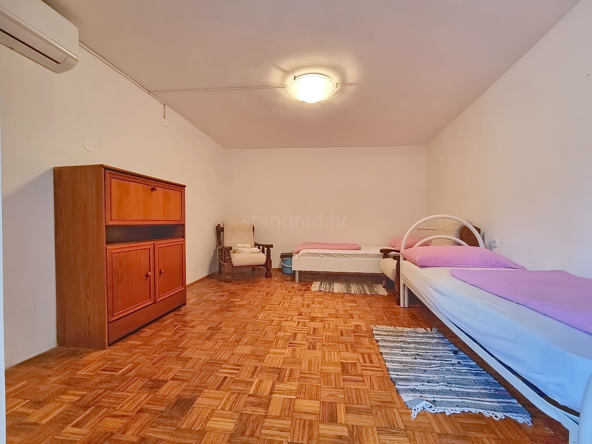 Crikvenica, appartamento con terrazza in un'ottima posizione vicino al mare!