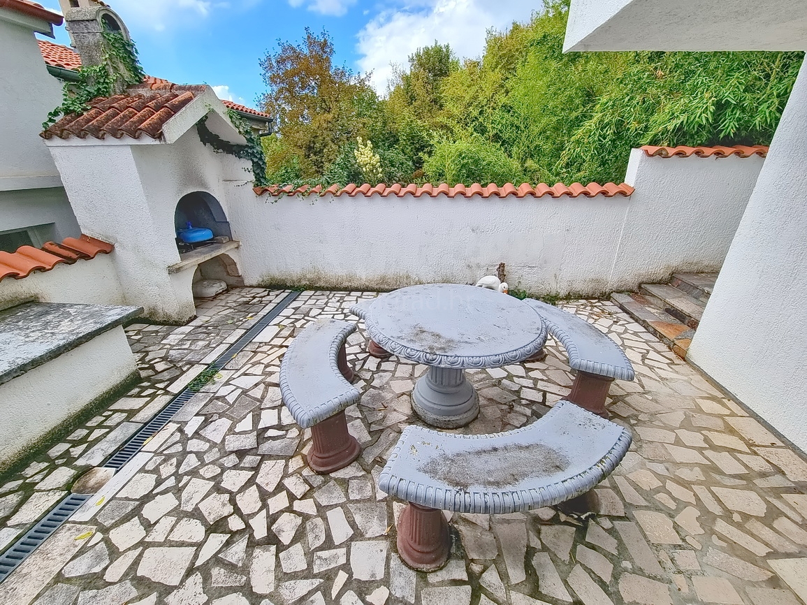 Crikvenica, appartamento con terrazza in un'ottima posizione vicino al mare!