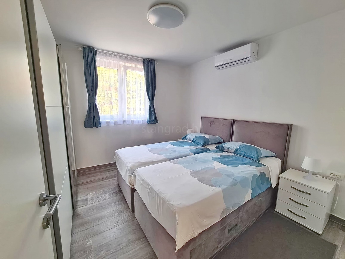 Crikvenica, casa indipendente con cinque appartamenti vicino al mare!