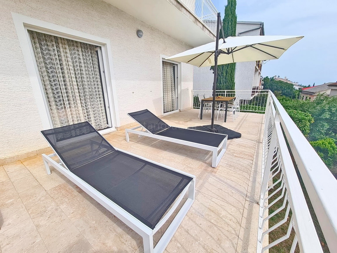 Crikvenica, casa indipendente con cinque appartamenti vicino al mare!