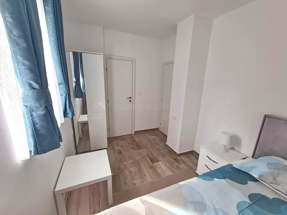 Crikvenica, casa indipendente con cinque appartamenti vicino al mare!