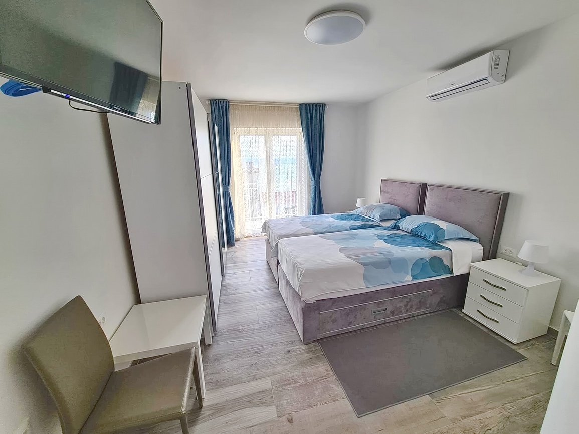 Crikvenica, casa indipendente con cinque appartamenti vicino al mare!