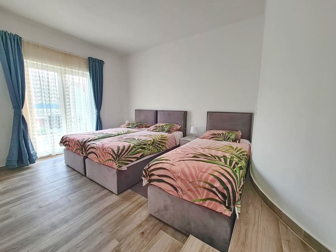 Crikvenica, casa indipendente con cinque appartamenti vicino al mare!