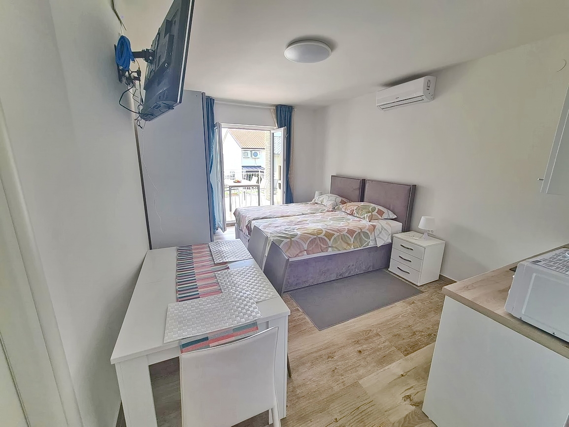 Crikvenica, casa indipendente con cinque appartamenti vicino al mare!