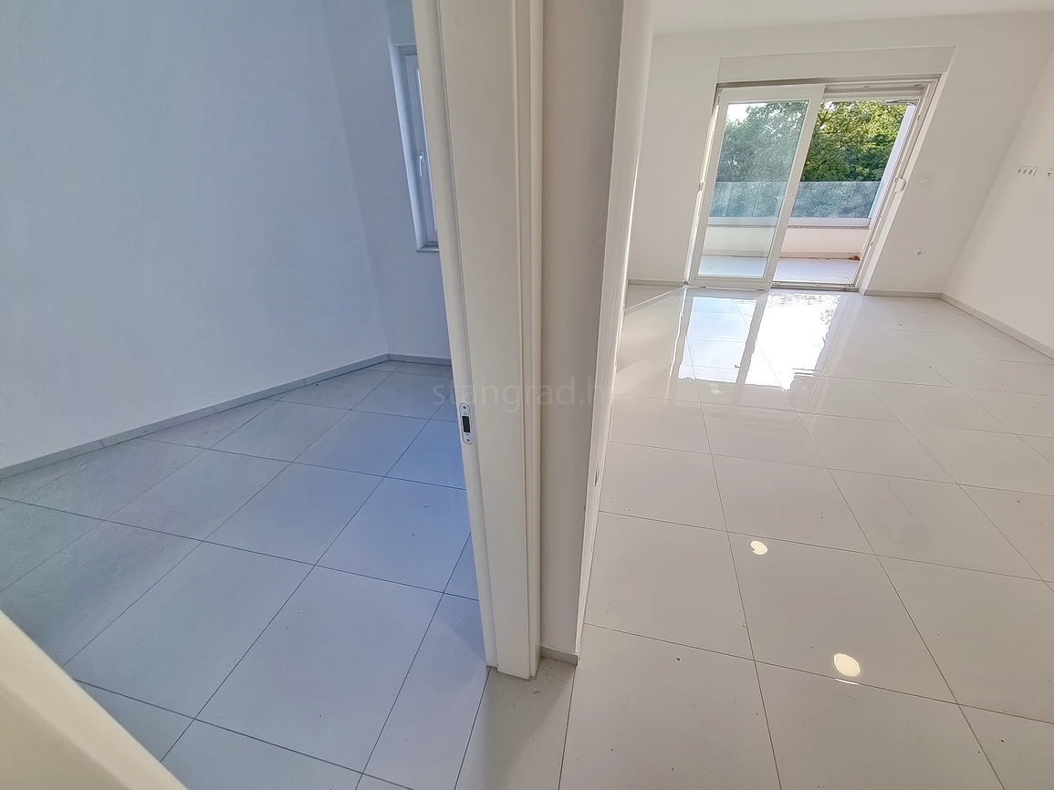 Crikvenica, appartamento al piano rialzato vicino al mare!