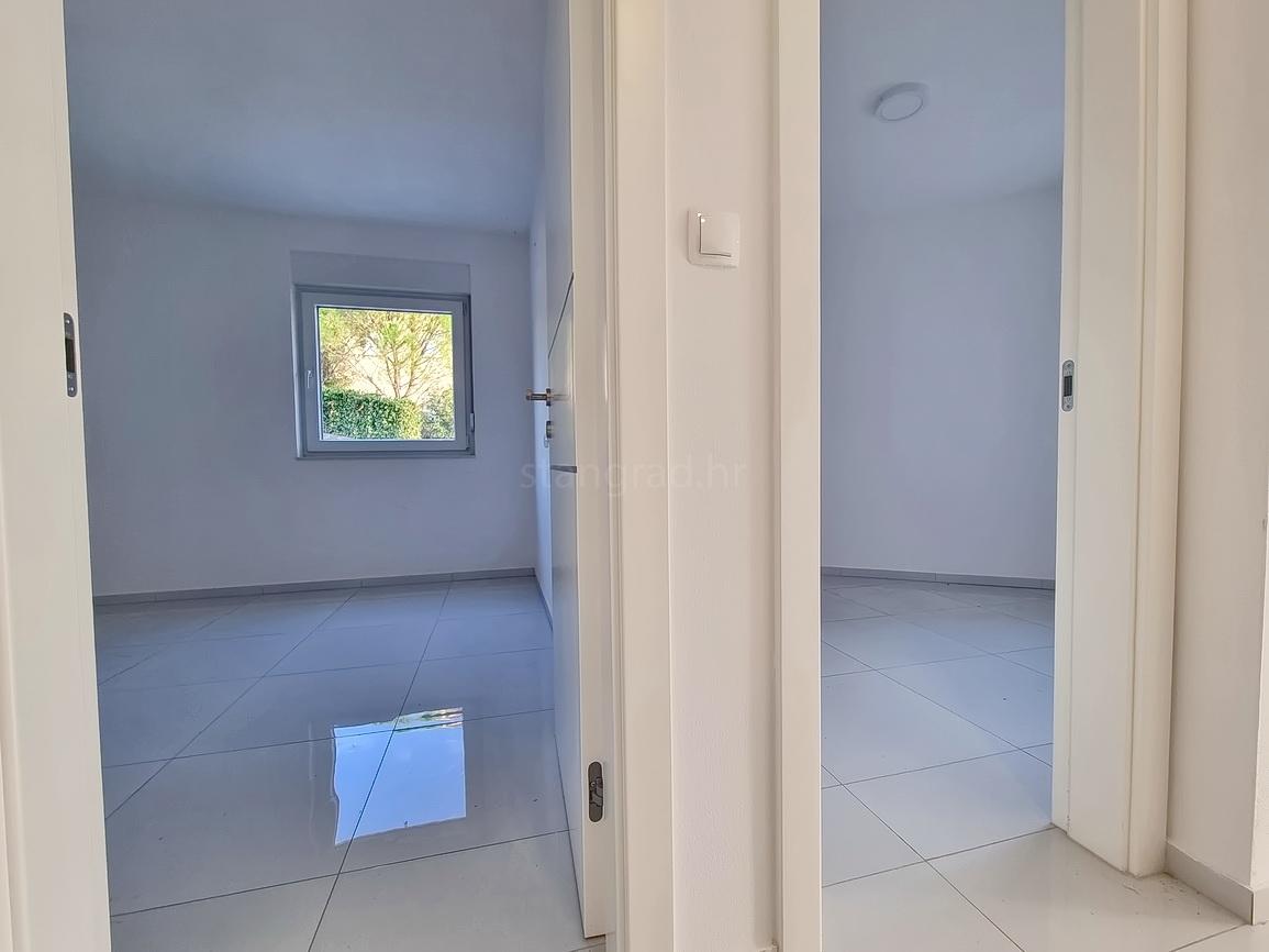 Crikvenica, appartamento al piano rialzato vicino al mare!