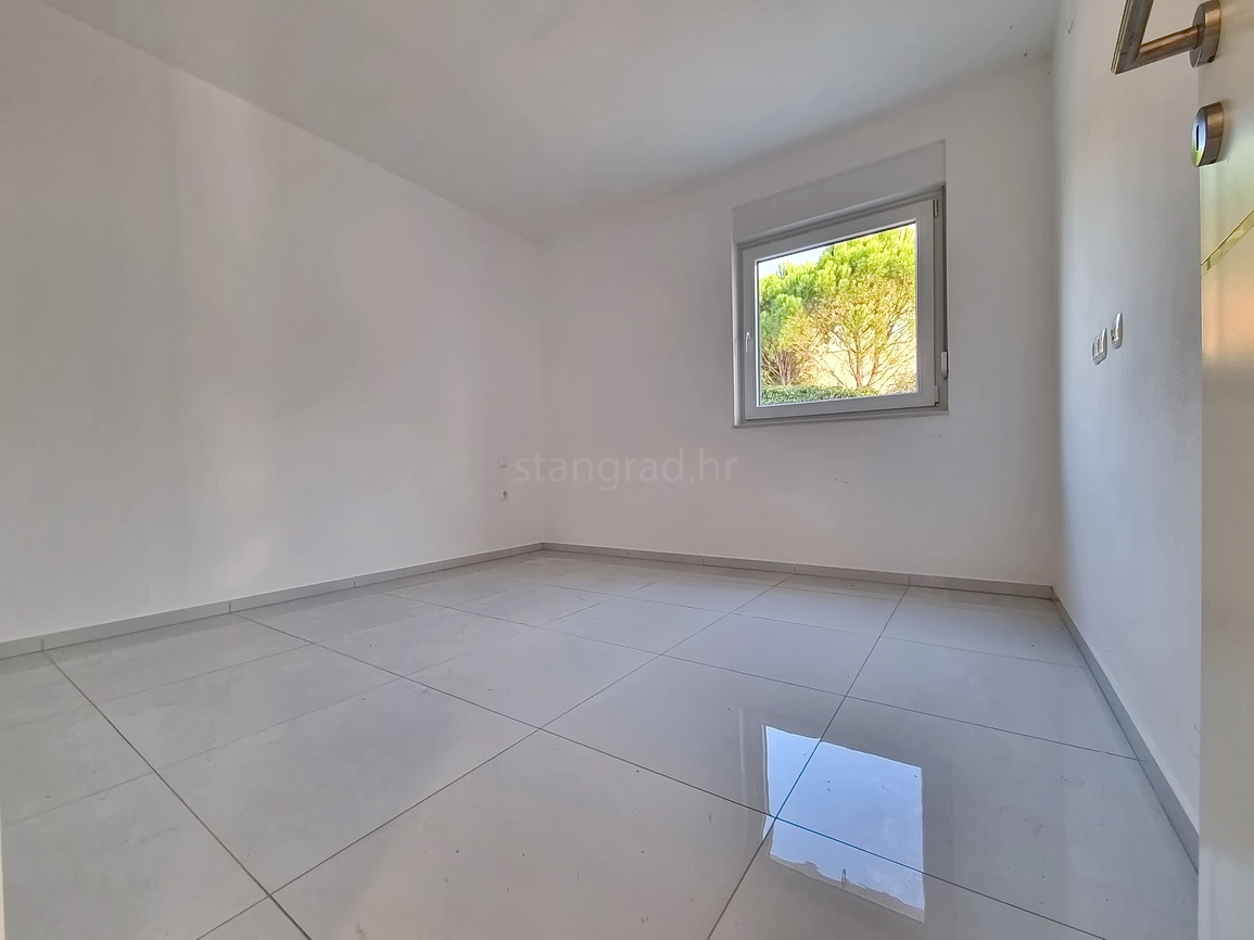 Crikvenica, appartamento al piano rialzato vicino al mare!