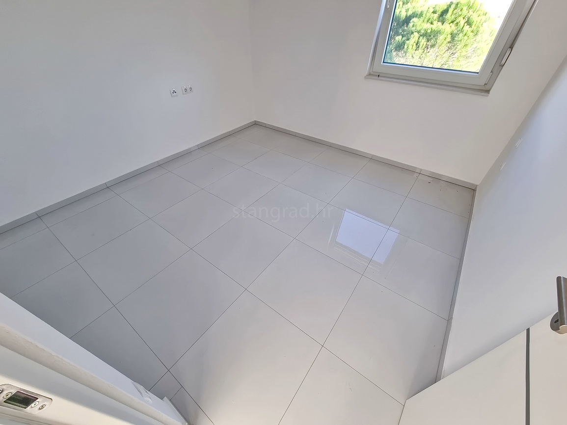 Crikvenica, appartamento al 2° piano di un nuovo edificio vicino al mare!