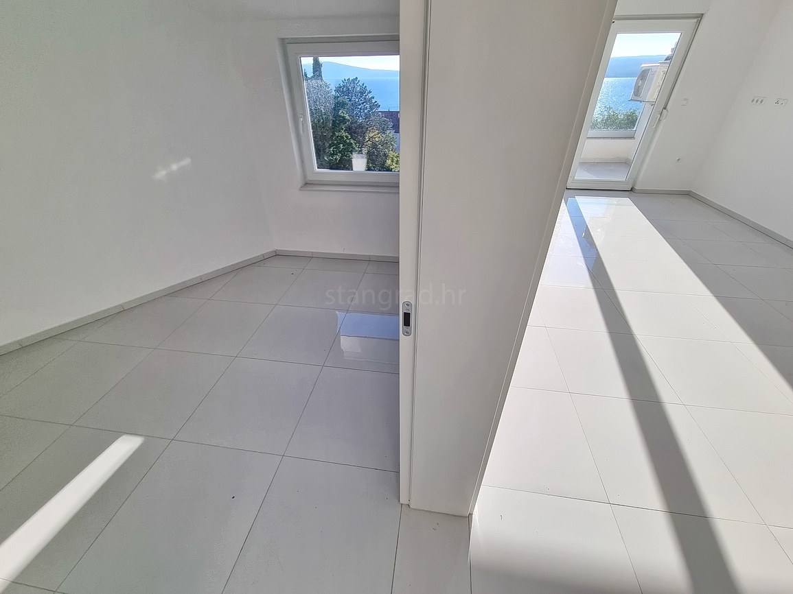 Crikvenica, appartamento al 2° piano di un nuovo edificio vicino al mare!