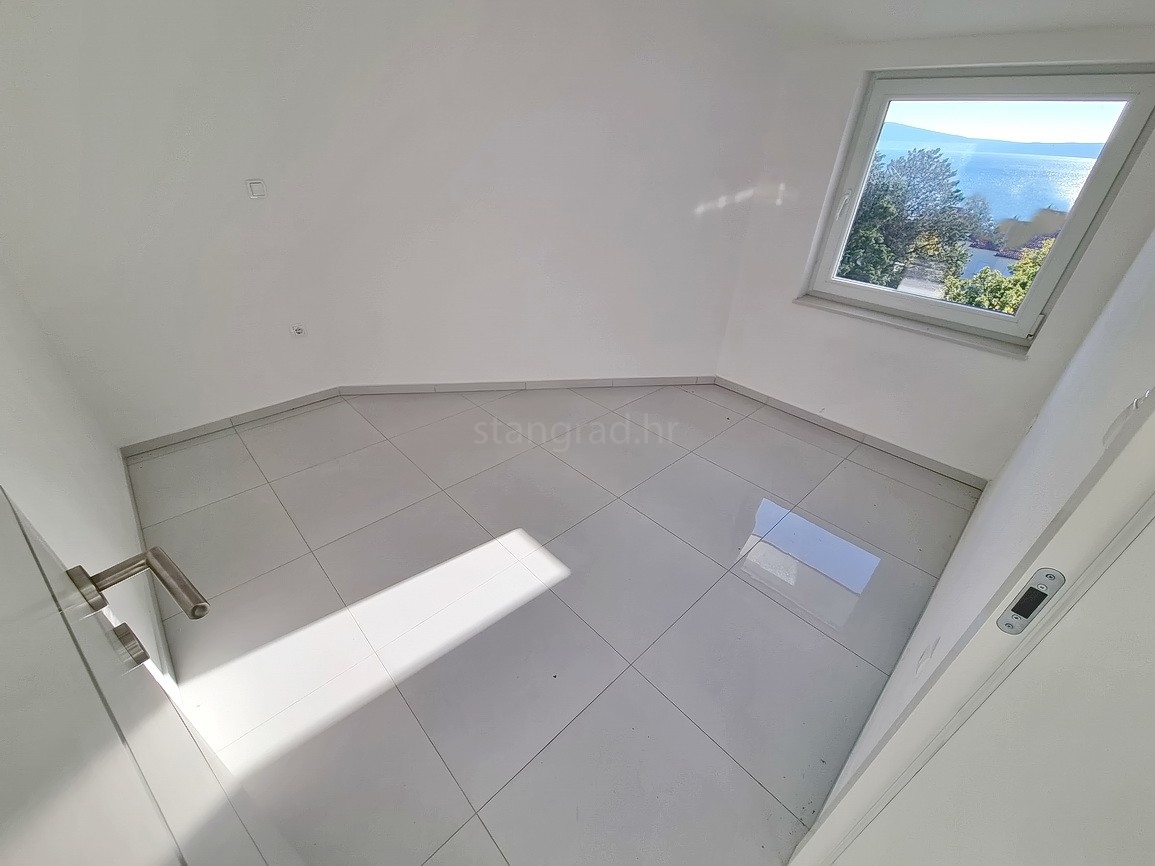 Crikvenica, appartamento al 2° piano di un nuovo edificio vicino al mare!