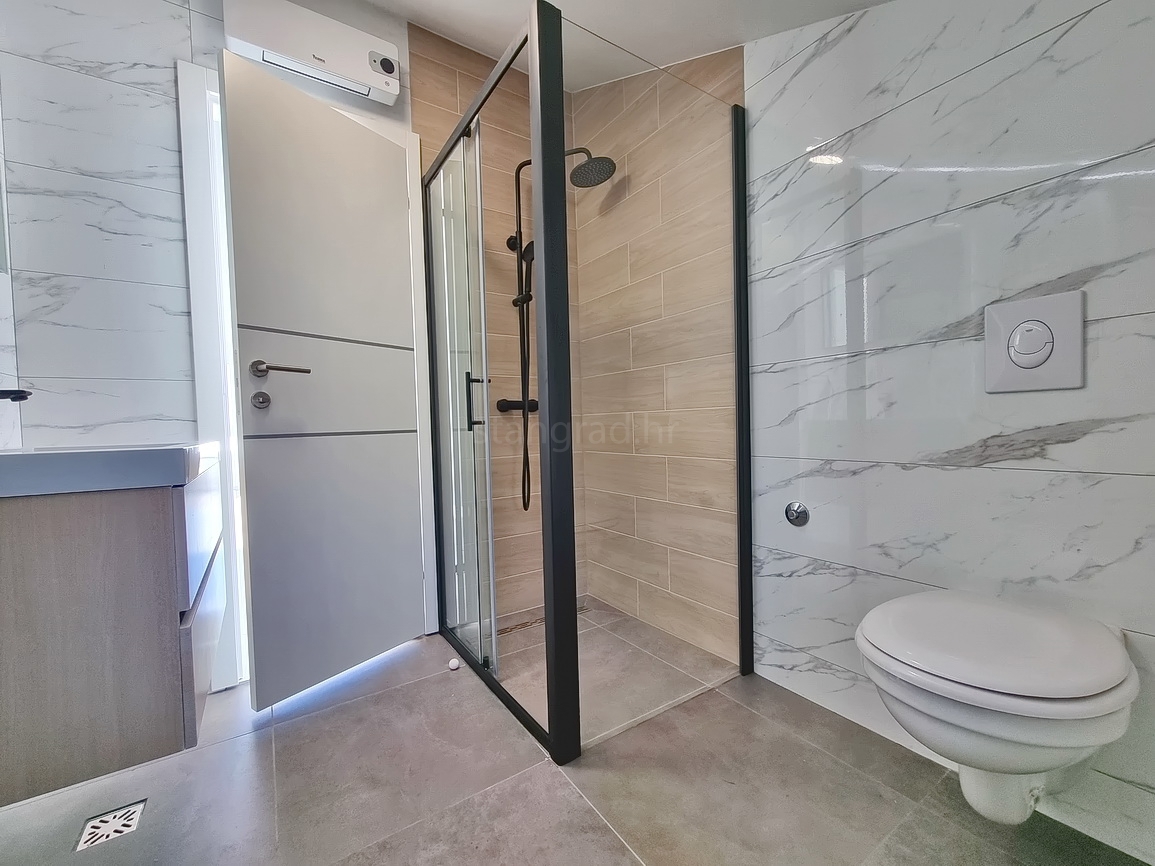 Crikvenica, appartamento al 2° piano di un nuovo edificio vicino al mare!