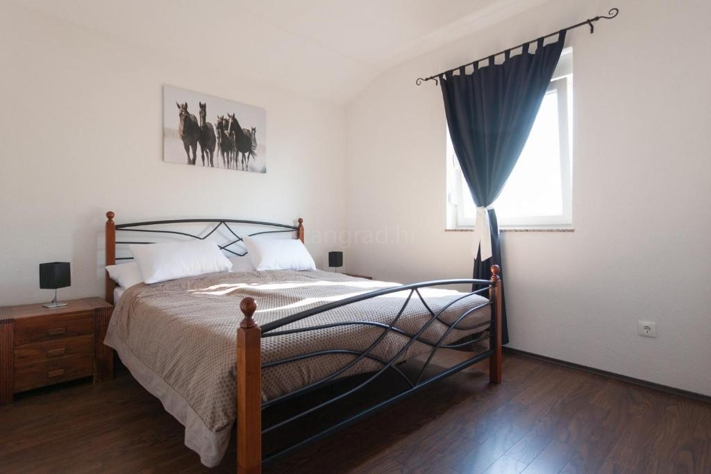 Uvala Soline villa esclusiva con 6 appartamenti, piscina e vista mare!