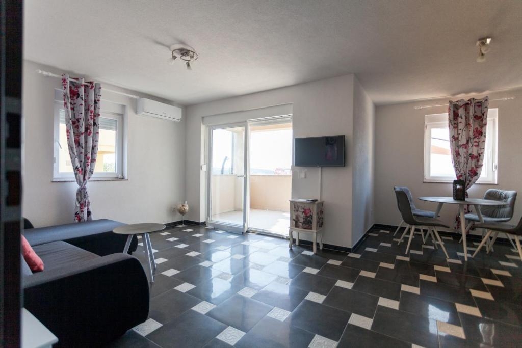 Uvala Soline villa esclusiva con 6 appartamenti, piscina e vista mare!