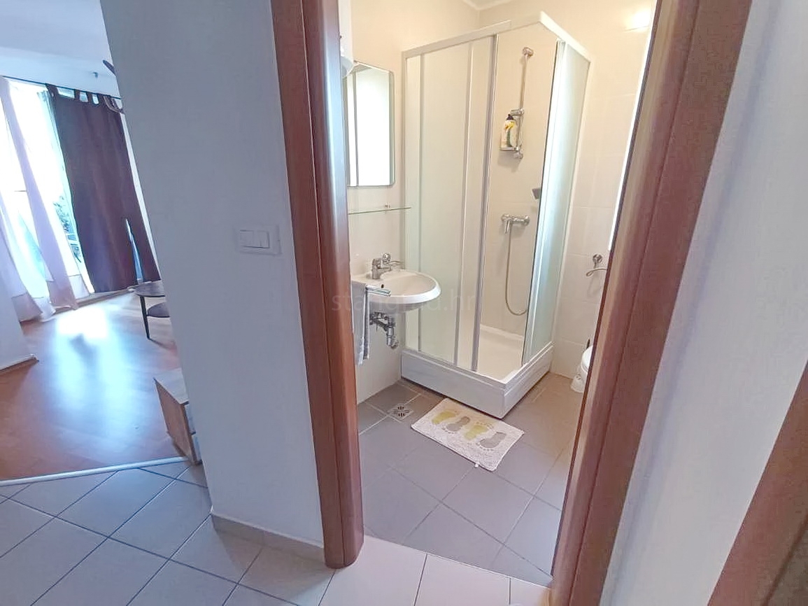 Appartamento al piano terra a Krk con vista mare!