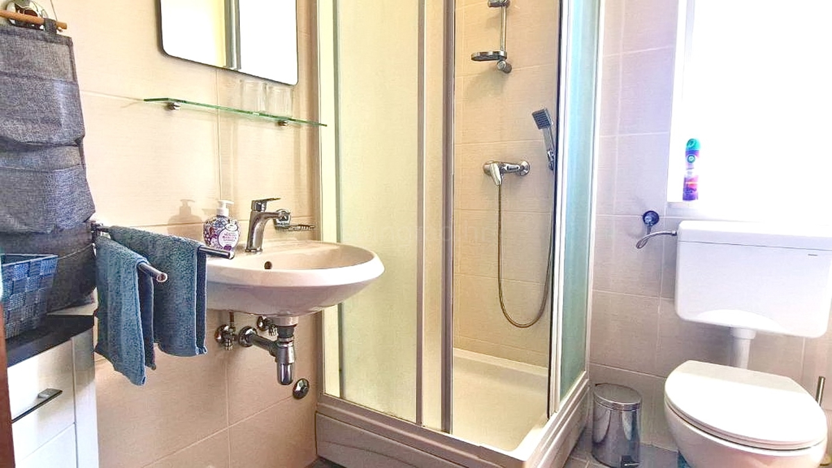 Appartamento al piano terra a Krk con vista mare!