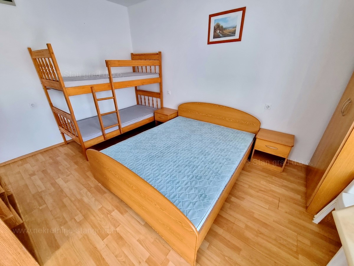 Šilo, casa indipendente con 5 appartamenti in una posizione tranquilla !!