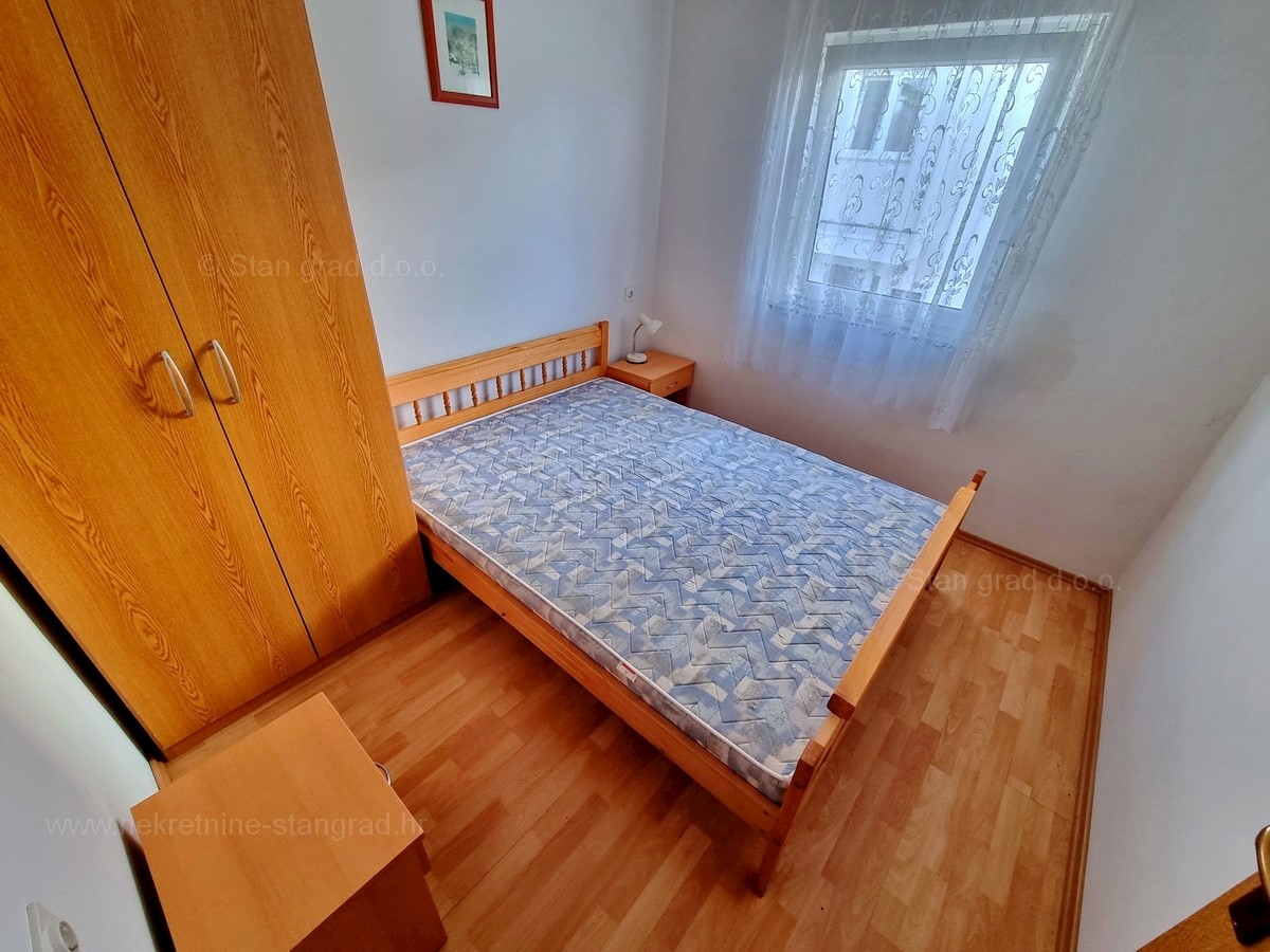 Šilo, casa indipendente con 5 appartamenti in una posizione tranquilla !!