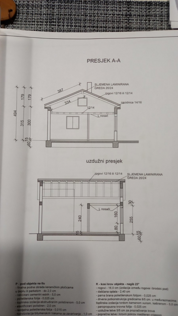 Zona di Crikvenica, due case unifamiliari con piscina in posizione tranquilla, IN VENDITA!