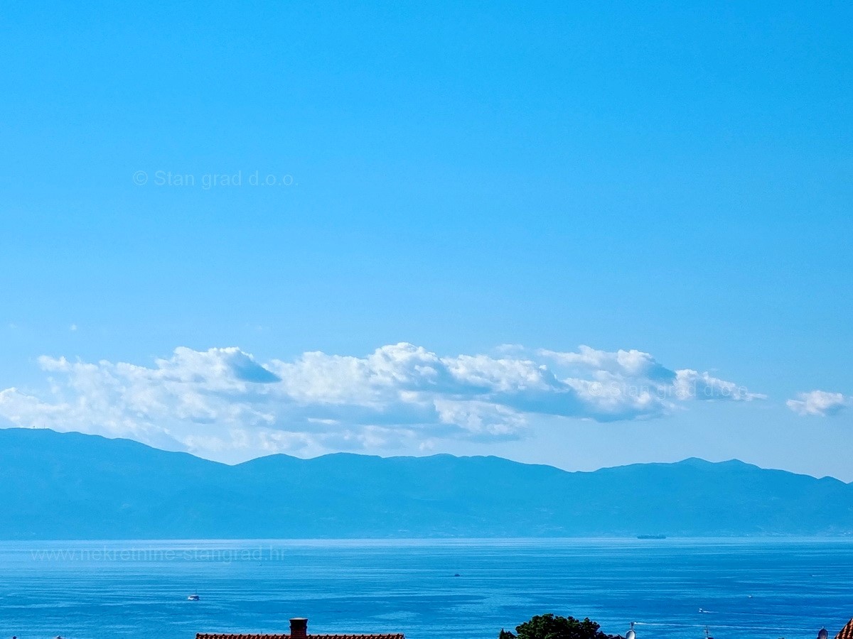 Malinska, due nuovi appartamenti moderni con giardino e vista mare!