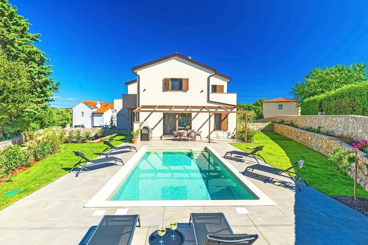 Krk, dintorni, moderna casa bifamiliare in una posizione tranquilla!