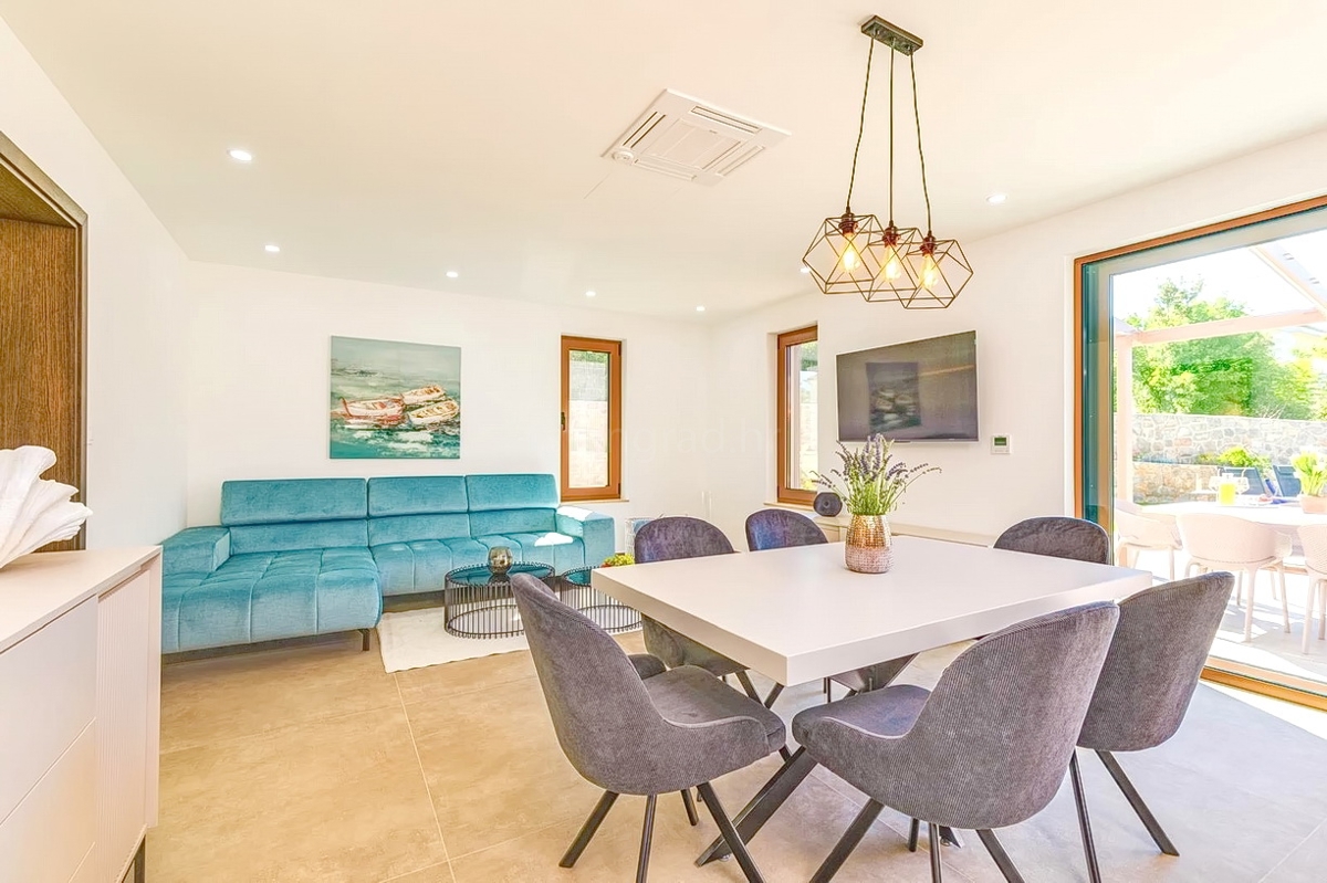 Krk, dintorni, moderna casa bifamiliare in una posizione tranquilla!