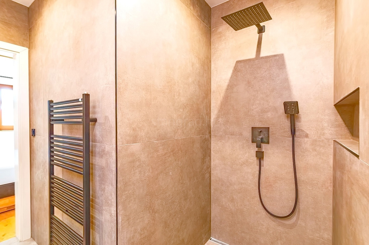 Krk, dintorni, moderna casa bifamiliare in una posizione tranquilla!