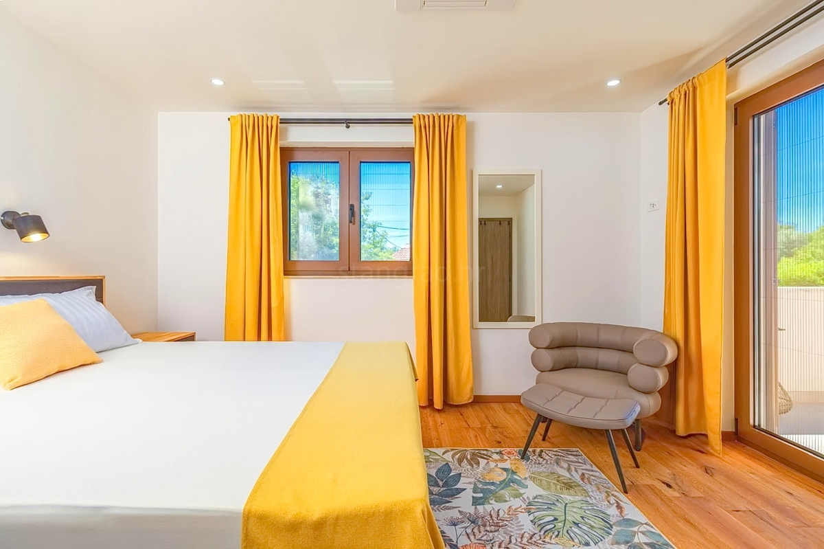 Krk, dintorni, moderna casa bifamiliare in una posizione tranquilla!