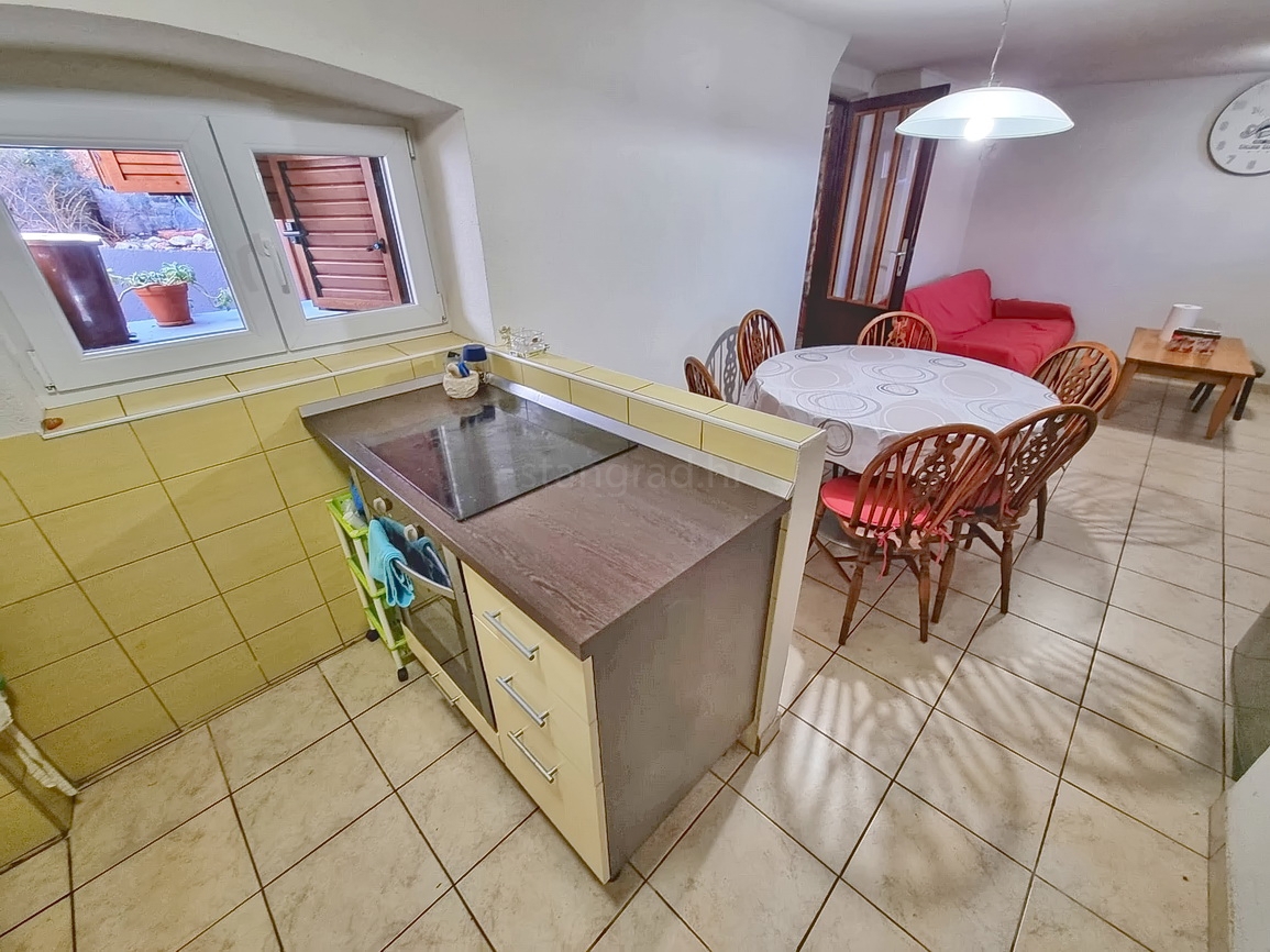 Punat, casa indipendente nelle immediate vicinanze del mare!