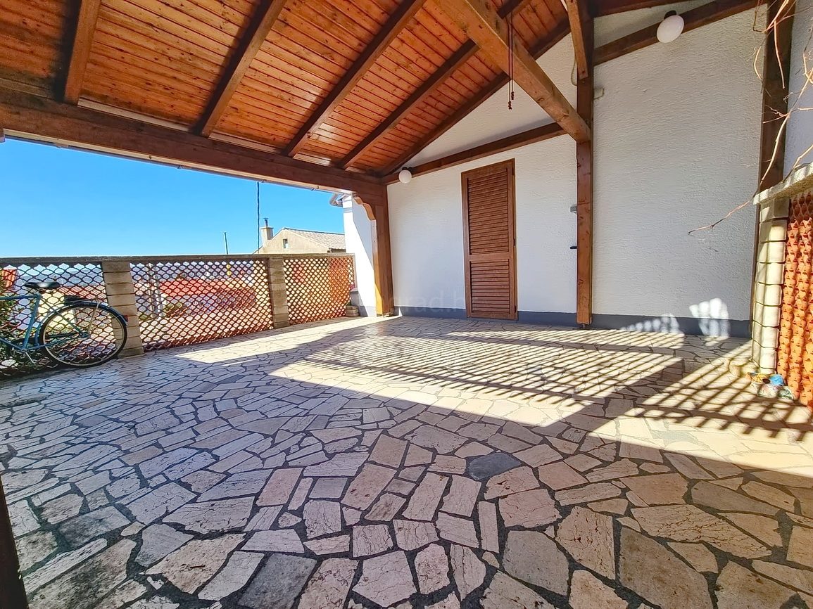 Punat, casa indipendente nelle immediate vicinanze del mare!