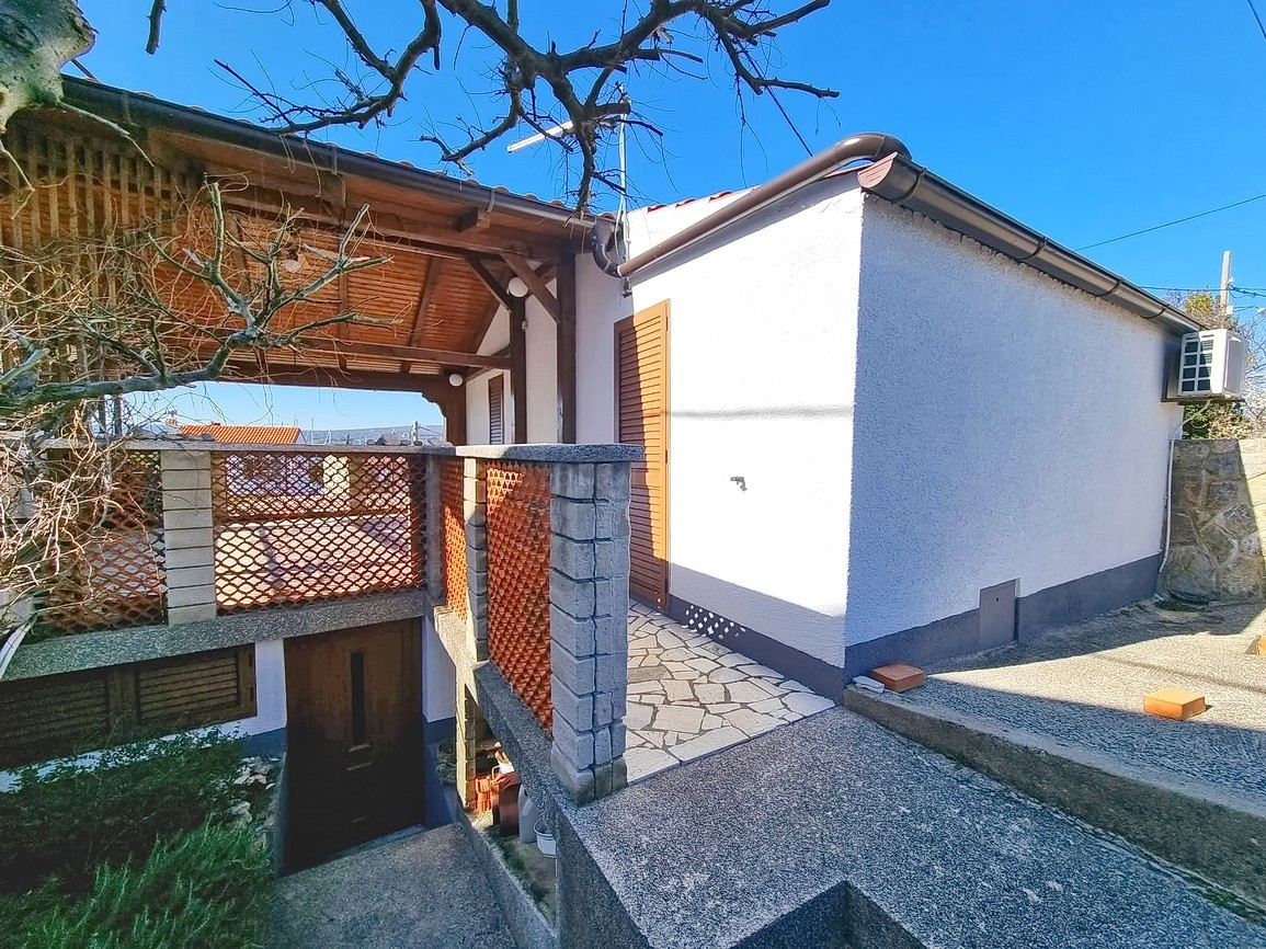 Punat, casa indipendente nelle immediate vicinanze del mare!