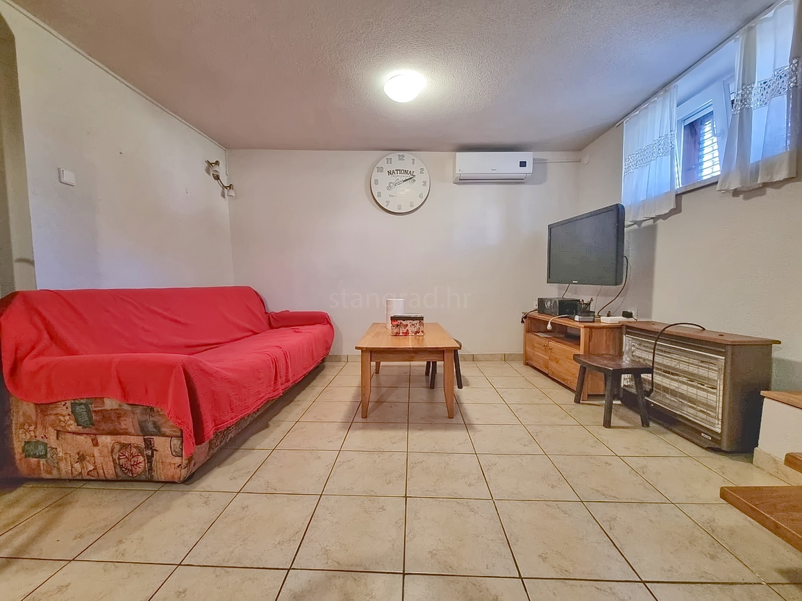 Punat, casa indipendente nelle immediate vicinanze del mare!