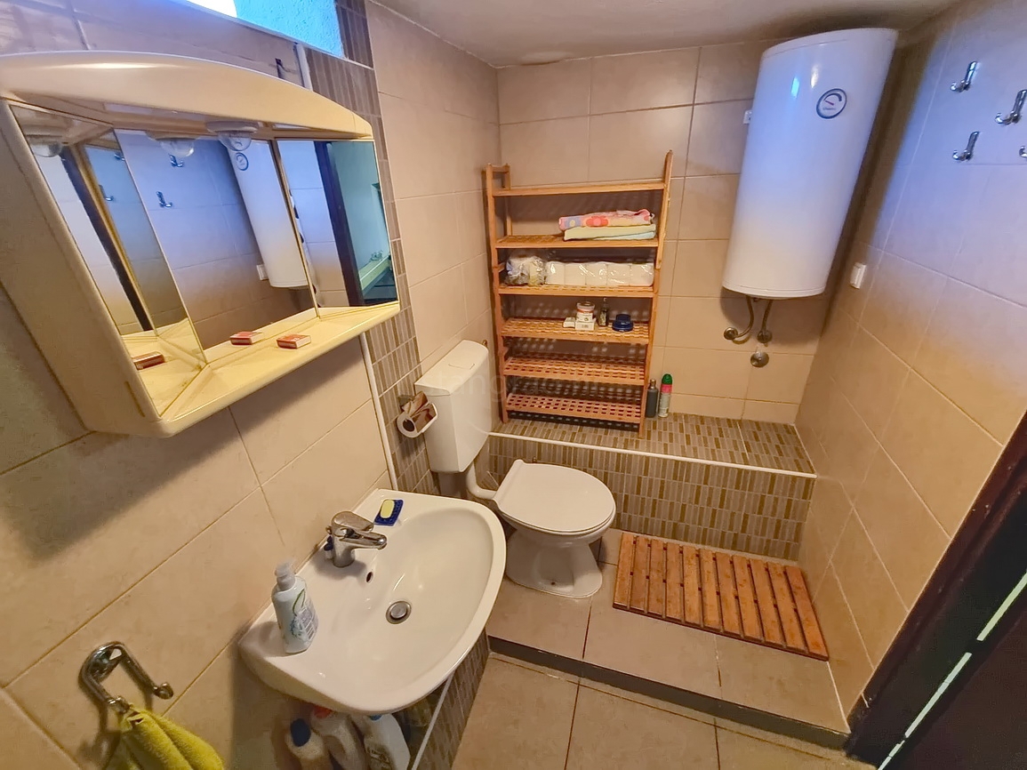 Punat, casa indipendente nelle immediate vicinanze del mare!