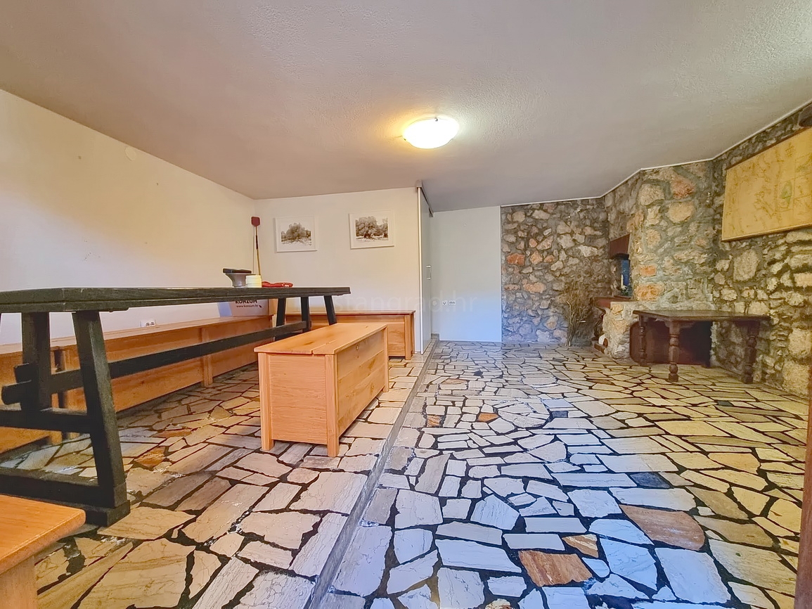 Punat, casa indipendente nelle immediate vicinanze del mare!