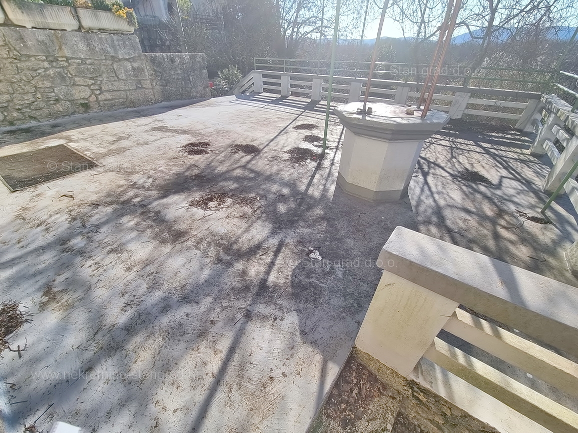 Krk, dintorni, casa in pietra in una posizione tranquilla!