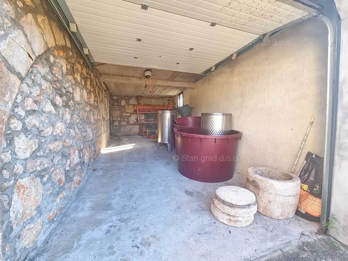 Krk, dintorni, casa in pietra in una posizione tranquilla!