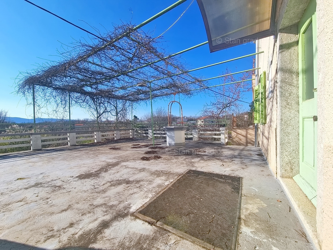 Krk, dintorni, casa in pietra in una posizione tranquilla!