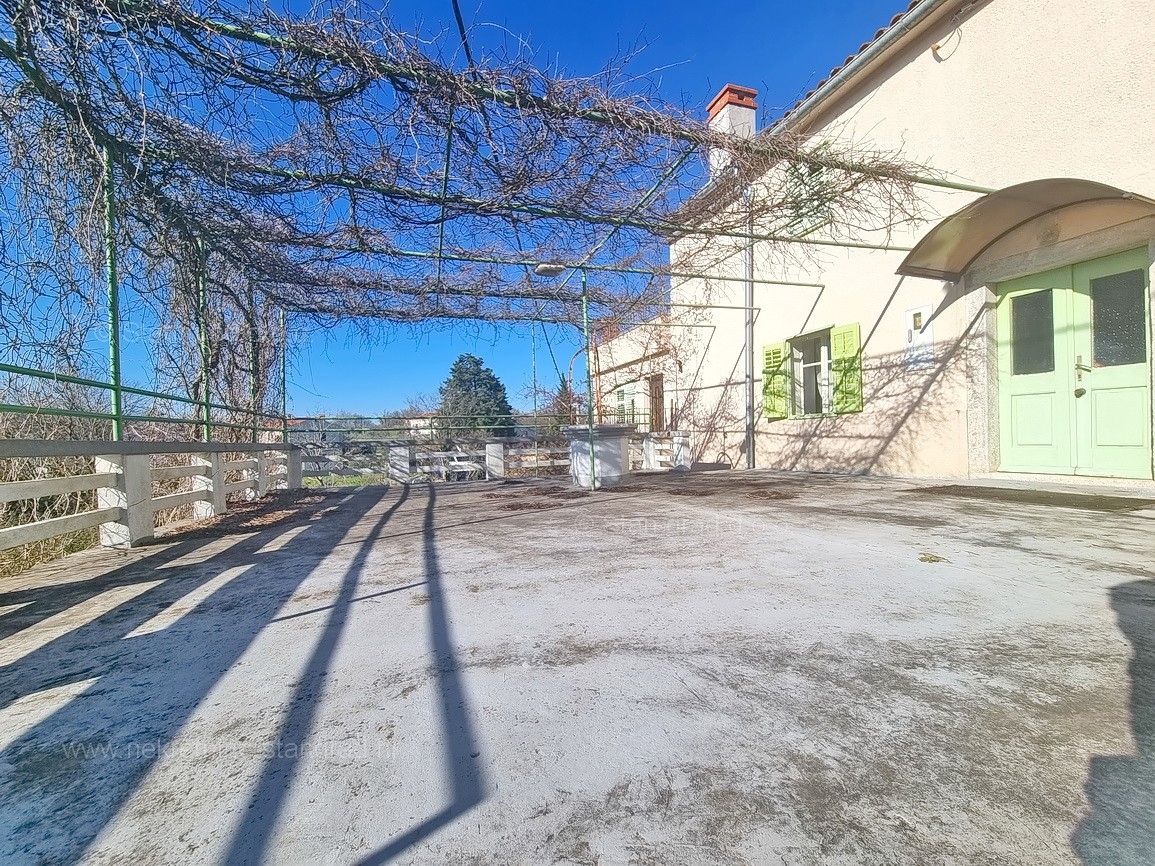 Krk, dintorni, casa in pietra in una posizione tranquilla!