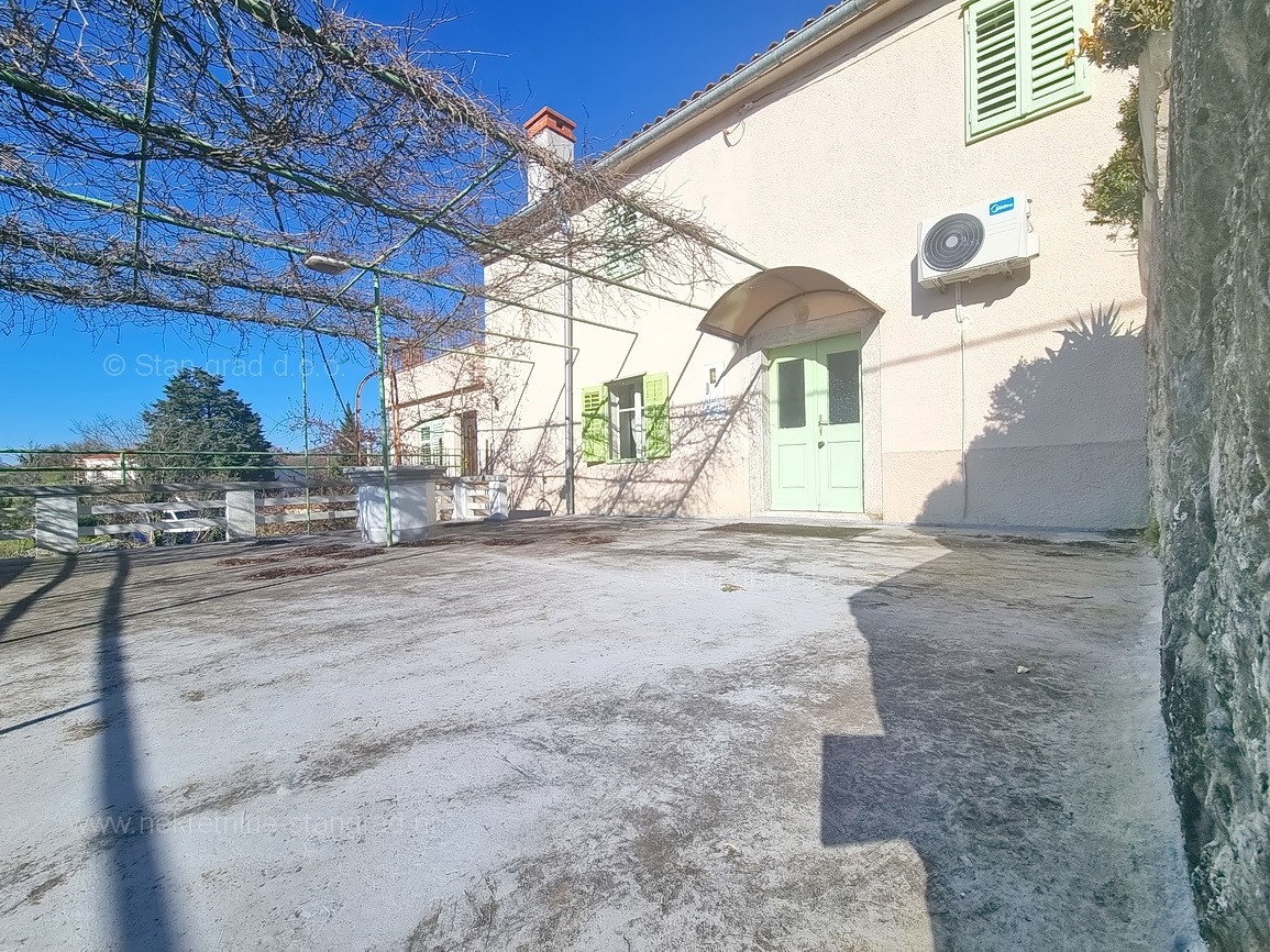 Krk, dintorni, casa in pietra in una posizione tranquilla!