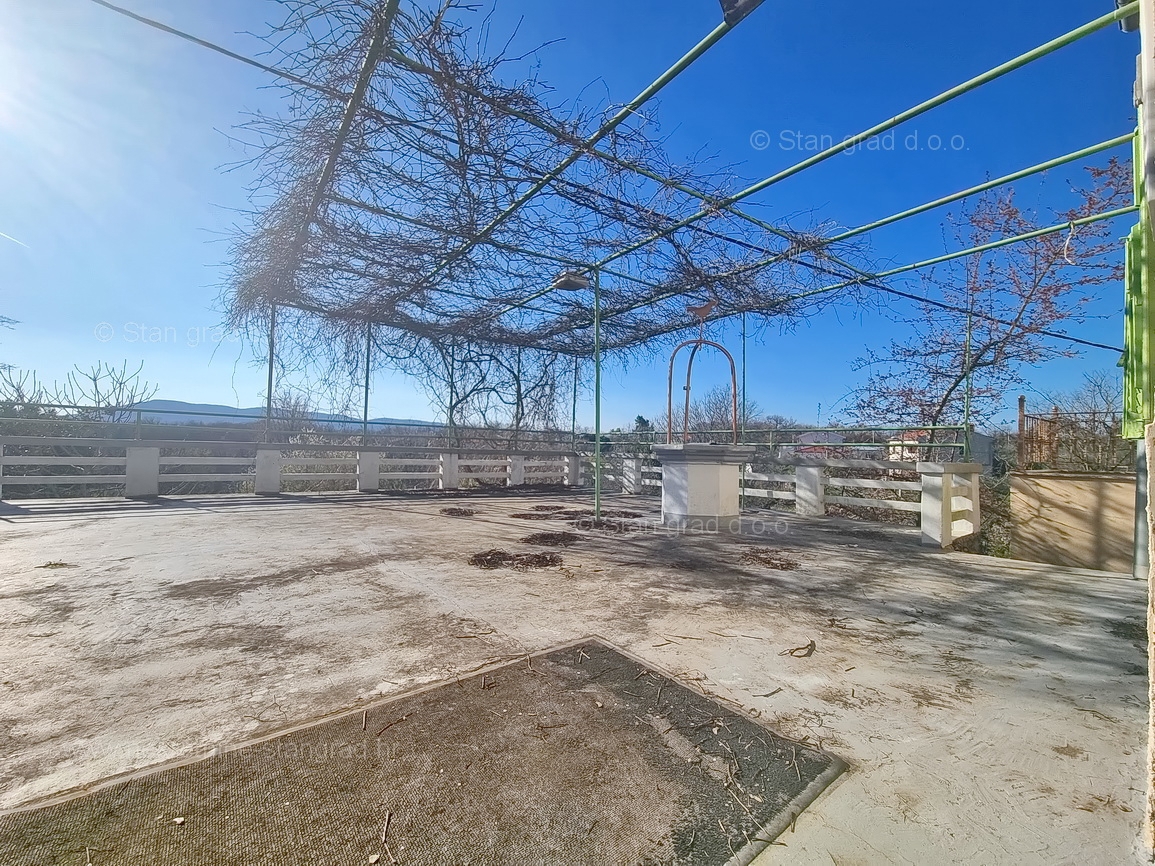 Krk, dintorni, casa in pietra in una posizione tranquilla!