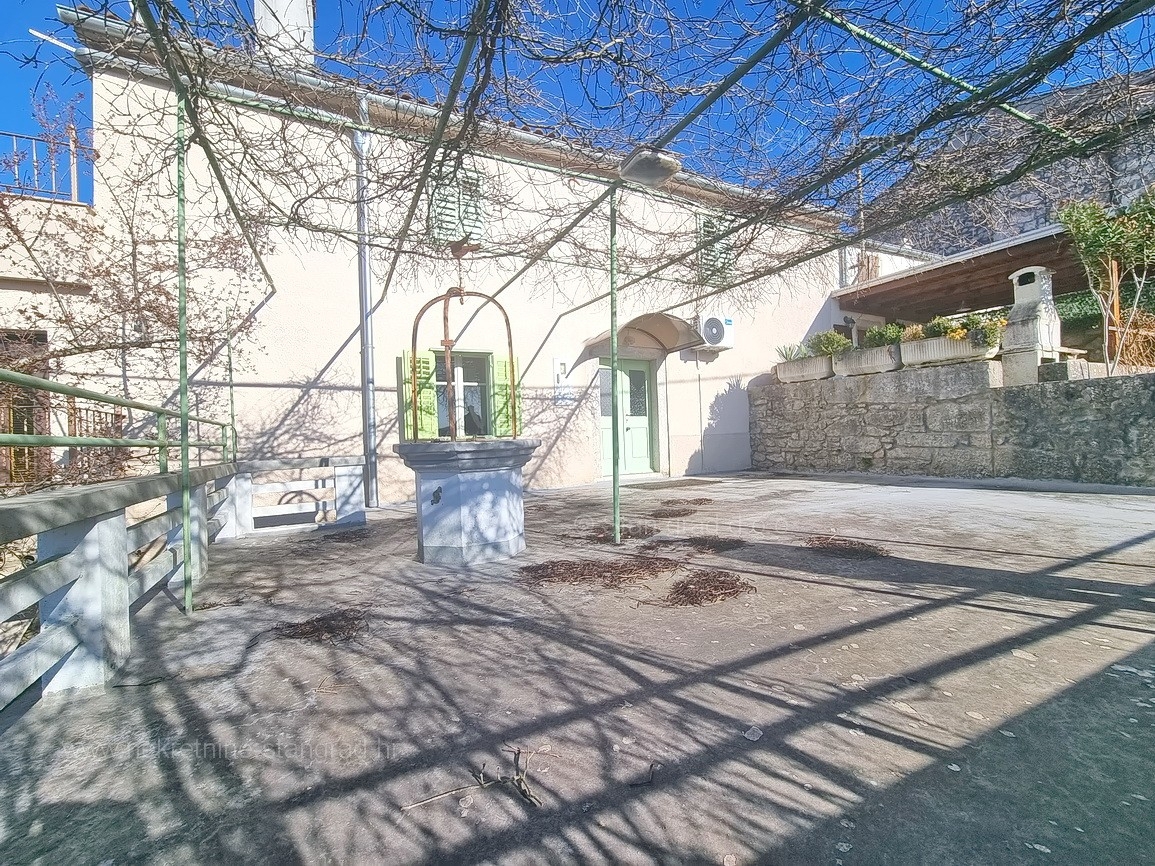 Krk, dintorni, casa in pietra in una posizione tranquilla!