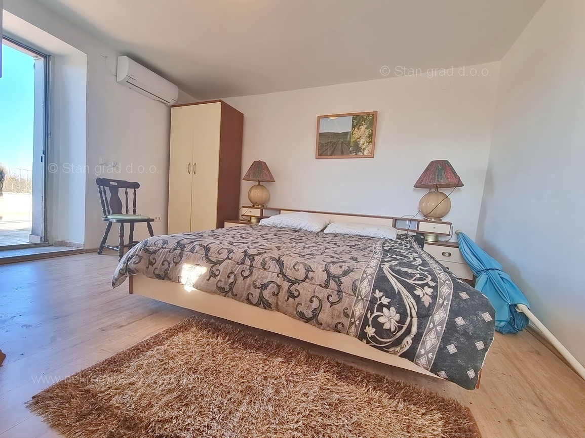 Krk, dintorni, casa in pietra in una posizione tranquilla!