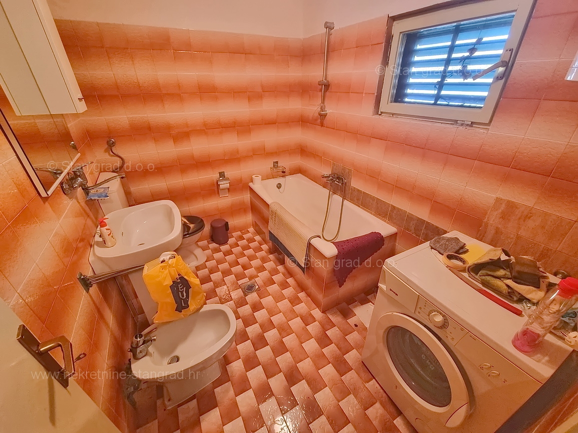 Krk, dintorni, casa in pietra in una posizione tranquilla!