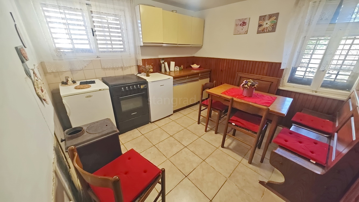 Vrbnik, casa bifamiliare con vista mare!