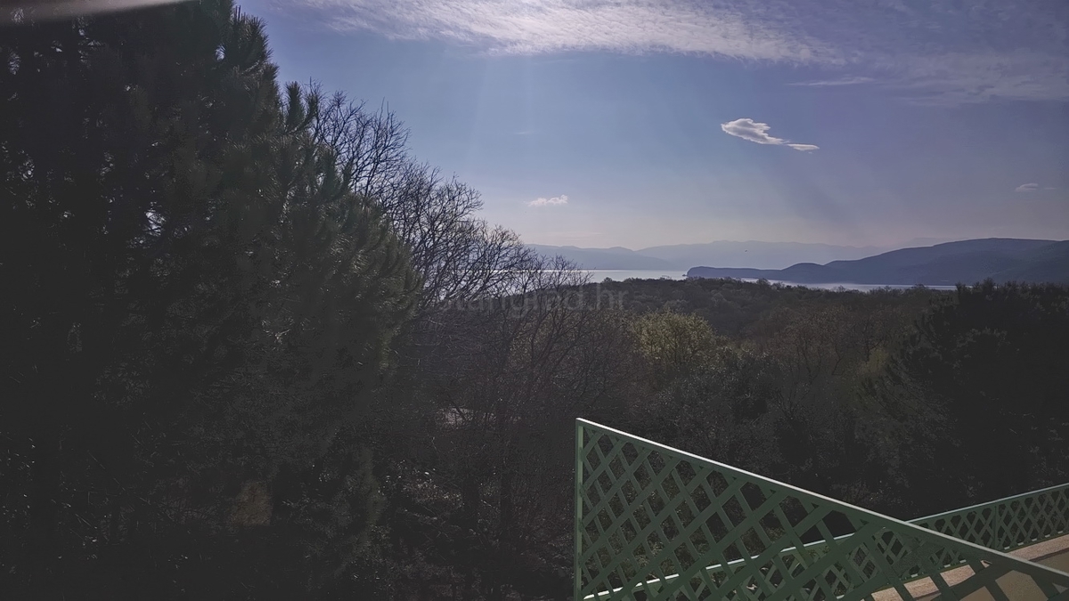 Vrbnik, casa bifamiliare con vista mare!