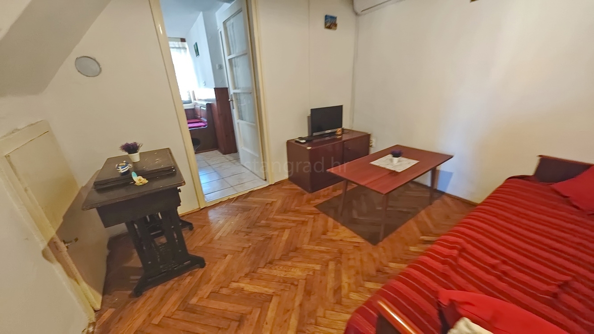 Vrbnik, casa bifamiliare con vista mare!